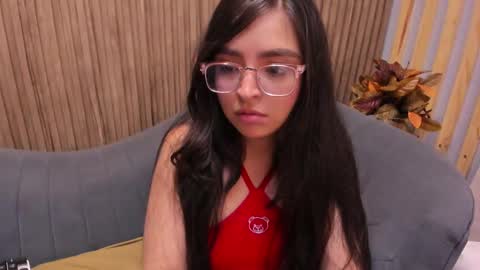 Snapshot of eva_macalliter chatting on January 25, 2025, 6:34 am Angelinne online show from January 25, 2025, 6:34 am