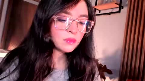 Angelinne online show from July 31, 2026, 12:10 am