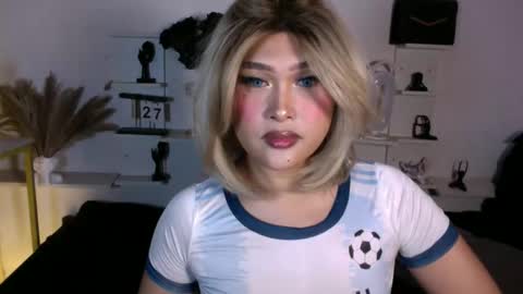 Queen Eva Mazikeen online show from April 27, 2026, 9:35 pm