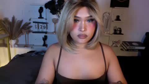 Queen Eva Mazikeen online show from April 30, 2026, 11:53 pm