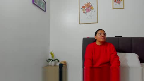Snapshot of eva_mia_ chatting on May 13, 2026, 11:40 am Eva y Mia online show from May 13, 2026, 11:40 am