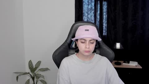 eva_monn online show from January 14, 2025, 3:57 pm