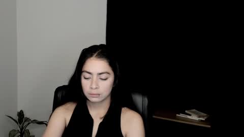 eva_monn online show from September 11, 2025, 11:38 pm