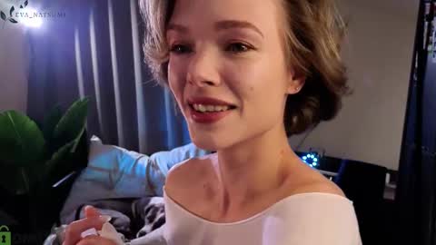 Snapshot of eva_natsumi chatting on September 17, 2025, 5:03 pm Eva online show from September 17, 2025, 5:03 pm