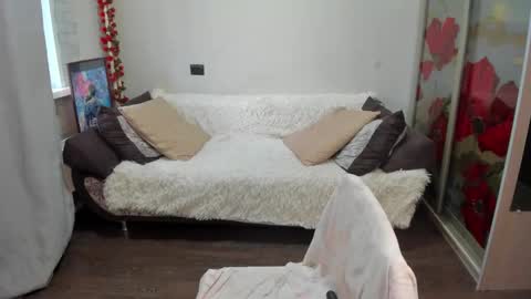 Snapshot of eva_redford chatting on October 25, 2025, 1:35 am Eva online show from October 25, 2025, 1:35 am