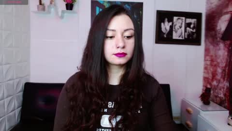 Eva online show from April 29, 2026, 2:43 pm