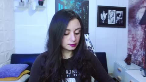 Snapshot of eva_rosell chatting on May 5, 2026, 2:47 pm Eva online show from May 5, 2026, 2:47 pm