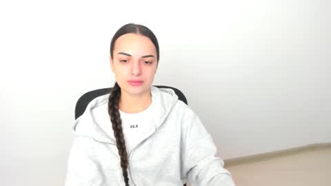 Eva online show from December 9, 2024, 2:06 pm