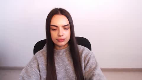 Eva online show from November 15, 2025, 9:39 am