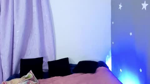 Snapshot of eva_sanderslee chatting on December 19, 2024, 6:01 am Eva online show from December 19, 2024, 6:01 am