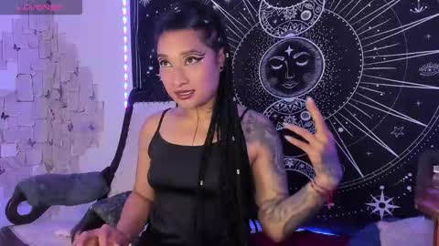 Snapshot of eva_sanderslee chatting on November 5, 2025, 8:25 am Eva online show from November 5, 2025, 8:25 am