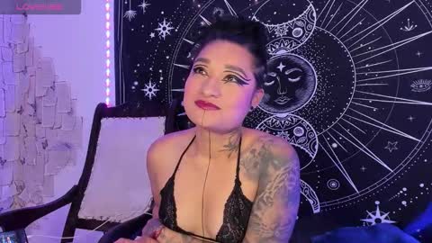 Snapshot of eva_sanderslee chatting on November 9, 2025, 8:56 am Eva online show from November 9, 2025, 8:56 am