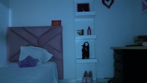 Eva Sin online show from April 29, 2026, 11:11 pm