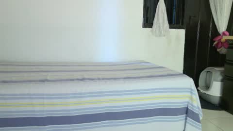 Snapshot of eva_sin18 chatting on June 11, 2026, 12:32 am Eva Sin online show from June 11, 2026, 12:32 am