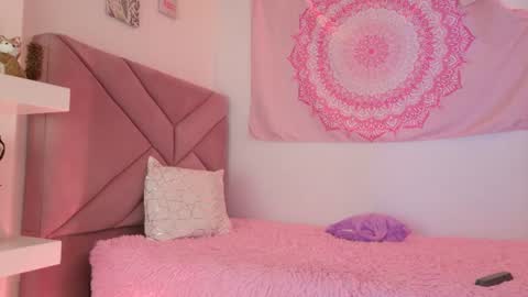Snapshot of eva_sin18 chatting on July 23, 2026, 7:23 pm Eva Sin online show from July 23, 2026, 7:23 pm