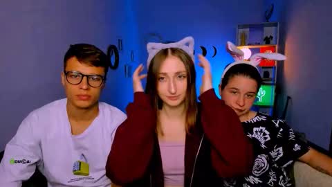 Snapshot of eva_smiith_ chatting on September 15, 2025, 7:25 pm Eva online show from September 15, 2025, 7:25 pm