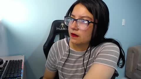 Snapshot of eva_smit_t chatting on December 5, 2025, 4:21 am eva_smit_t online show from December 5, 2025, 4:21 am