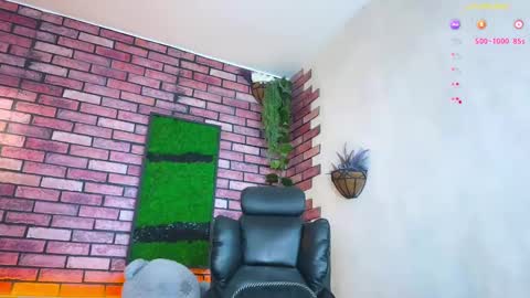 Eva online show from March 11, 2025, 2:43 am