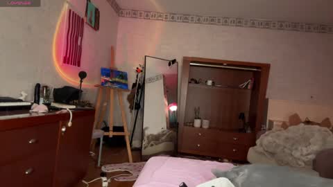 eva varnerr online show from May 1, 2026, 11:20 pm