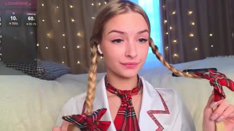 Hello Im Eva online show from January 8, 2025, 1:41 pm