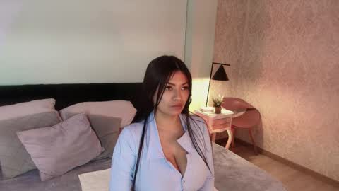 julieth online show from October 7, 2025, 12:46 pm