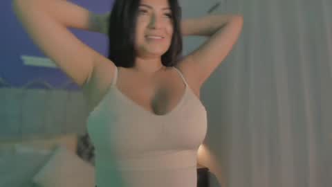Snapshot of evaa_stevens chatting on May 8, 2026, 8:25 pm julieth online show from May 8, 2026, 8:25 pm