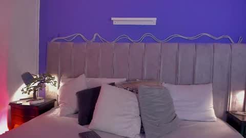 Snapshot of evaa_stevens chatting on June 19, 2026, 7:39 pm julieth online show from June 19, 2026, 7:39 pm