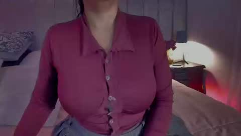 Snapshot of evaa_stevens chatting on July 7, 2026, 8:24 pm julieth online show from July 7, 2026, 8:24 pm
