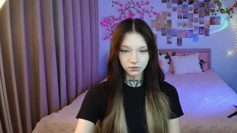 Snapshot of evaasilence chatting on March 27, 2026, 1:33 pm evaasilence online show from March 27, 2026, 1:33 pm