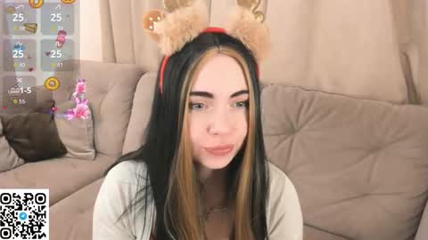 Snapshot of evablimey chatting on November 27, 2025, 7:10 am Eva online show from November 27, 2025, 7:10 am