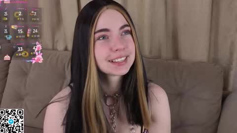 Snapshot of evablimey chatting on December 15, 2025, 8:29 am Eva online show from December 15, 2025, 8:29 am