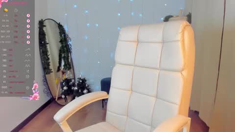 Snapshot of evacadooo chatting on December 13, 2024, 5:38 am Eva online show from December 13, 2024, 5:38 am