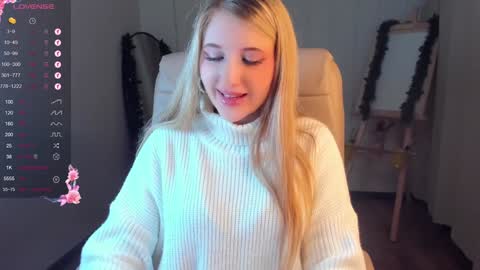 Snapshot of evacadooo chatting on December 15, 2024, 2:41 am Eva online show from December 15, 2024, 2:41 am