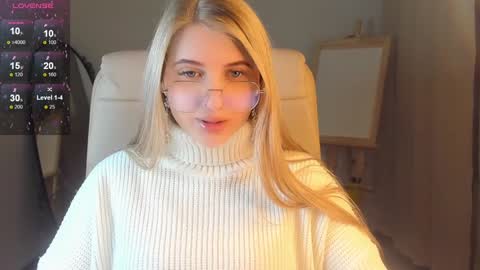 Snapshot of evacadooo chatting on January 8, 2025, 2:25 am Eva online show from January 8, 2025, 2:25 am