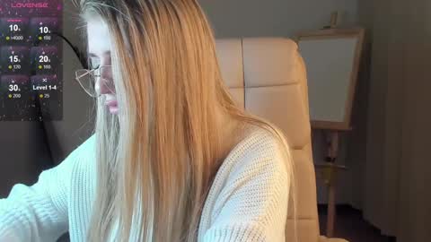 Snapshot of evacadooo chatting on January 15, 2025, 2:27 am Eva online show from January 15, 2025, 2:27 am