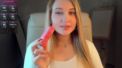 Snapshot of evacadooo chatting on January 15, 2025, 5:29 am Eva online show from January 15, 2025, 5:29 am