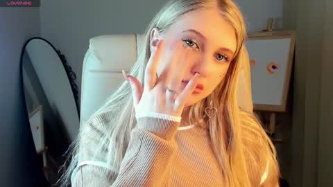 Snapshot of evacadooo chatting on January 22, 2025, 2:26 am Eva online show from January 22, 2025, 2:26 am