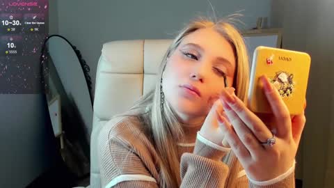 Snapshot of evacadooo chatting on January 24, 2025, 2:07 am Eva online show from January 24, 2025, 2:07 am