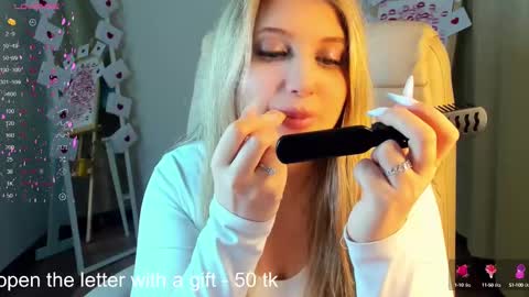 Snapshot of evacadooo chatting on February 18, 2025, 2:49 am Eva online show from February 18, 2025, 2:49 am