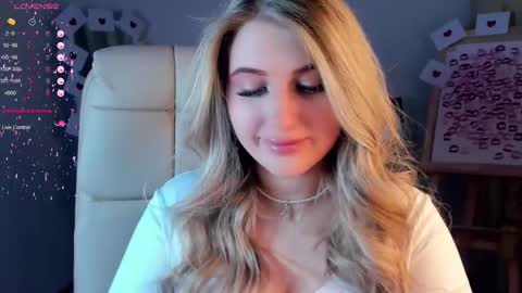 Snapshot of evacadooo chatting on February 24, 2025, 5:22 am Eva online show from February 24, 2025, 5:22 am