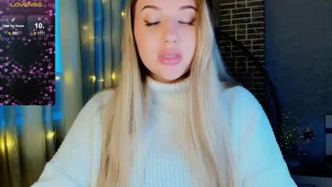 Snapshot of evacadooo chatting on November 21, 2025, 2:32 am Eva online show from November 21, 2025, 2:32 am