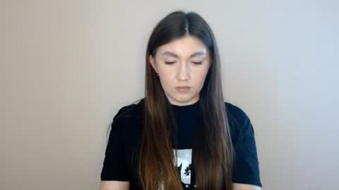 Snapshot of evachaturbatte chatting on June 17, 2026, 10:28 am Evachaturbatte online show from June 17, 2026, 10:28 am