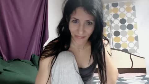 Snapshot of evacrisxxx chatting on November 3, 2025, 11:59 pm hornycrissyyourlove online show from November 3, 2025, 11:59 pm