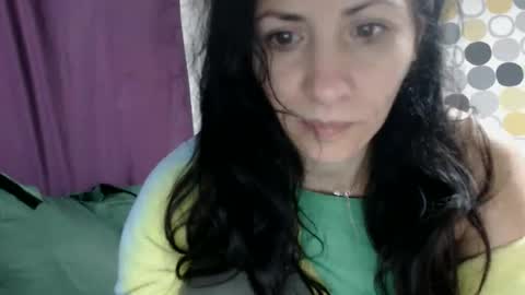 Snapshot of evacrisxxx chatting on December 18, 2025, 2:06 am hornycrissyyourlove online show from December 18, 2025, 2:06 am