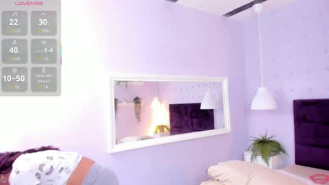 Snapshot of evahalston chatting on October 12, 2025, 11:59 pm evahalston online show from October 12, 2025, 11:59 pm