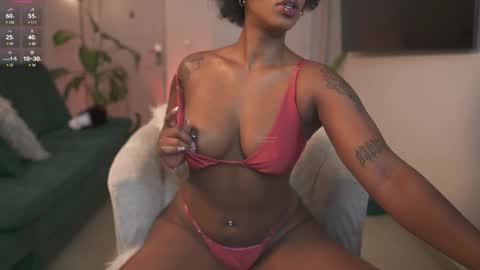 evajacksss_ online show from October 11, 2025, 9:24 pm
