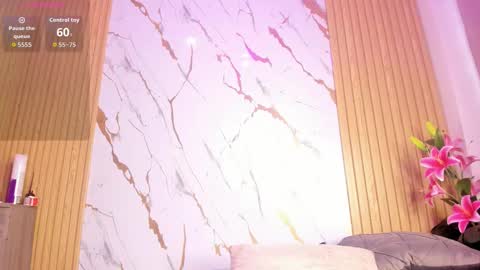 EvaJohnss online show from October 11, 2025, 1:42 pm