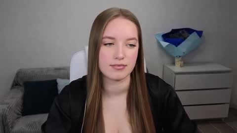 Snapshot of evajuly chatting on December 28, 2024, 5:33 am Eva online show from December 28, 2024, 5:33 am