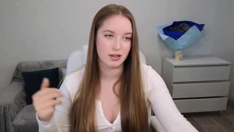 Snapshot of evajuly chatting on January 5, 2025, 7:28 am Eva online show from January 5, 2025, 7:28 am