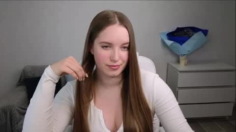 Snapshot of evajuly chatting on February 2, 2025, 6:20 pm Eva online show from February 2, 2025, 6:20 pm